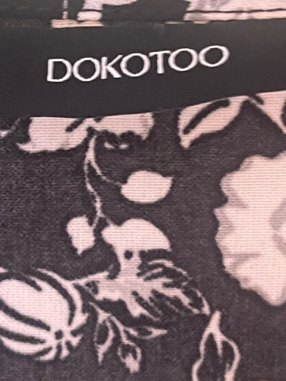Dokotoo relaxed babydoll style black and white floral dress. Size medium GUC - Picture 6 of 8